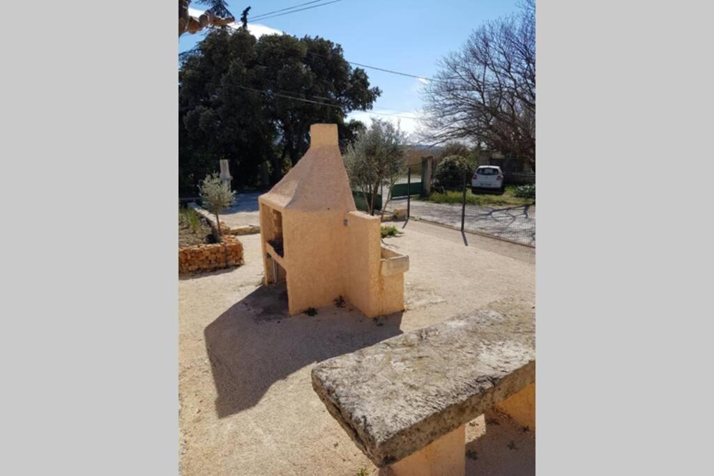 Vila Le Calme En Provence Tulette Exteriér fotografie
